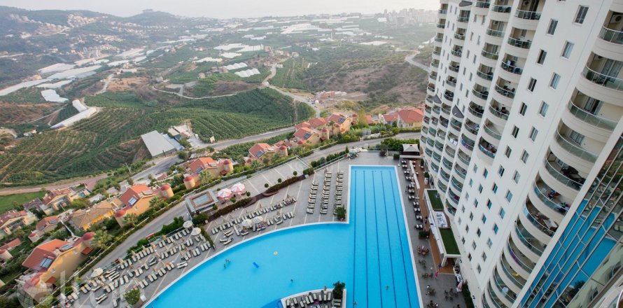 2+1 Apartment  in Alanya, Antalya, Turkey No. 48728