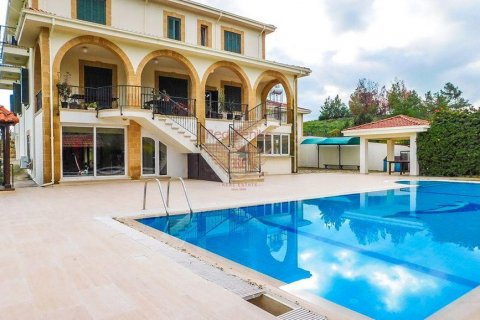 Villa for sale  in Girne, Northern Cyprus, 5 bedrooms, 600m2, No. 48551 – photo 1