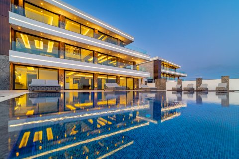 Villa for sale  in Bektas, Alanya, Antalya, Turkey, 7 bedrooms, 520m2, No. 51888 – photo 1