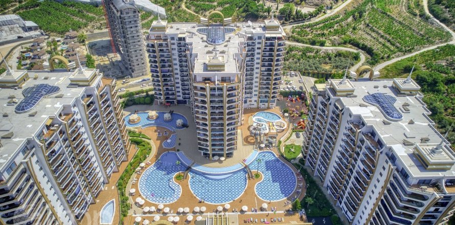 1+1 Apartment  in Mahmutlar, Antalya, Turkey No. 52111