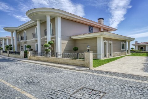 Villa for sale  in Istanbul, Turkey, 5 bedrooms, 634m2, No. 52544 – photo 1