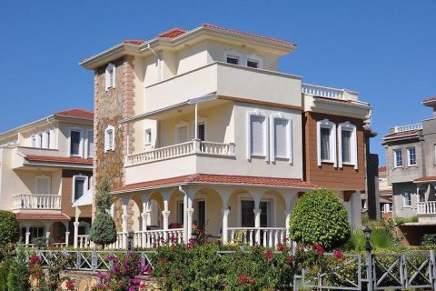 Villa for sale in Incekum, Antalya, Turkey, 4 bedrooms, 275m2, No. 51884 – photo 1