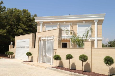 Villa for sale  in Antalya, Turkey, 5 bedrooms, 384m2, No. 60814 – photo 1