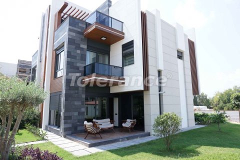 Villa for sale  in Antalya, Turkey, 5 bedrooms, 327m2, No. 29551 – photo 1