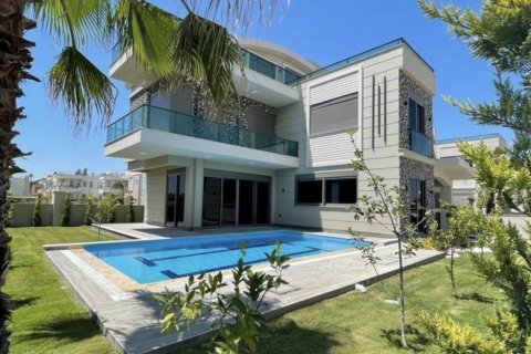 Villa for sale  in Belek, Antalya, Turkey, 4 bedrooms, 280m2, No. 54863 – photo 1