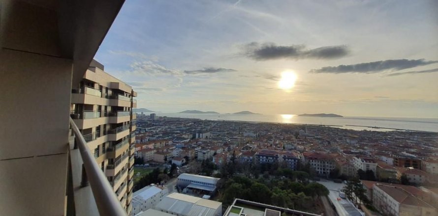 2+1 Apartment  in Maltepe, Istanbul, Turkey No. 65156