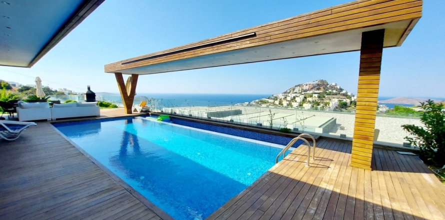 5+1 Villa  in Bodrum, Mugla, Turkey No. 65692