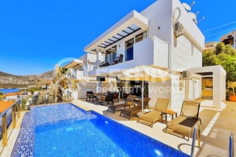 Villa for sale  in Kalkan, Antalya, Turkey, 4 bedrooms, 230m2, No. 67734 – photo 1