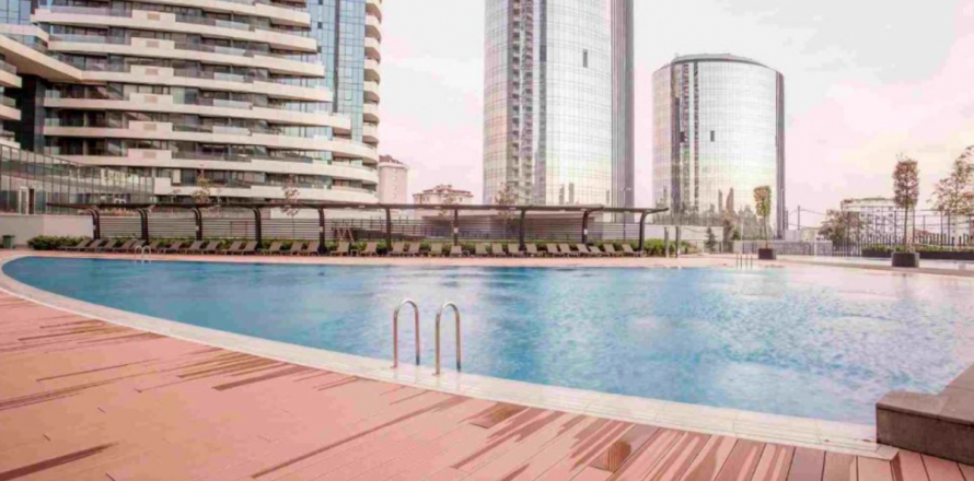 2+1 Apartment  in Kartal, Istanbul, Turkey No. 68734