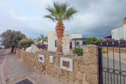 Villa for sale  in Girne, Northern Cyprus, 3 bedrooms, 100m2, No. 71262 – photo 3