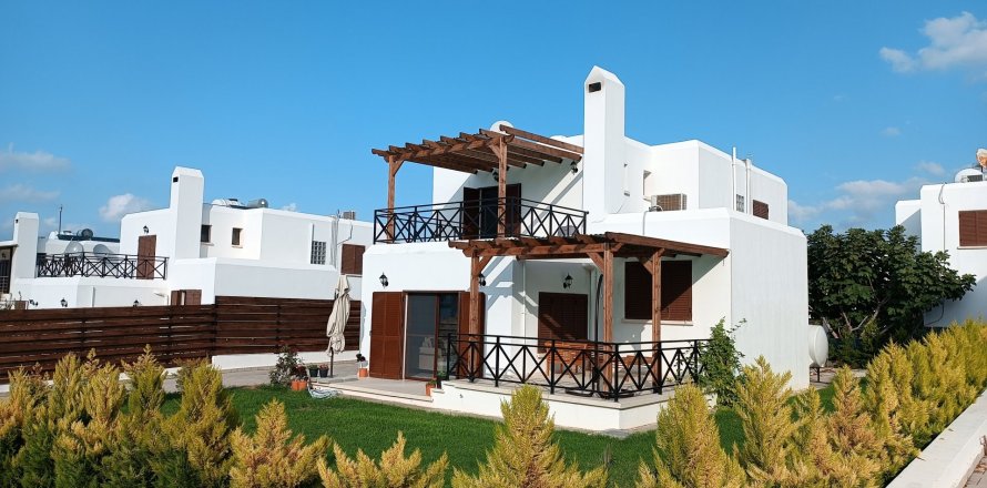 4+1 Villa  in Bahceli, Girne, Northern Cyprus No. 75068