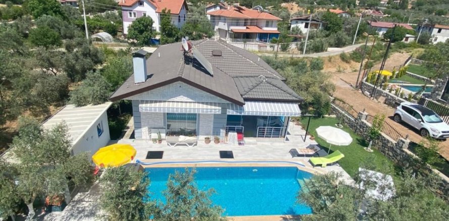 3+1 Villa  in Uzumlu, Erzincan, Turkey No. 73840
