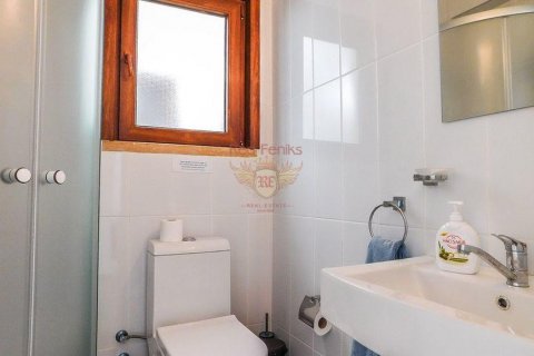 Apartment for sale  in Girne, Northern Cyprus, 2 bedrooms, 105m2, No. 73465 – photo 13