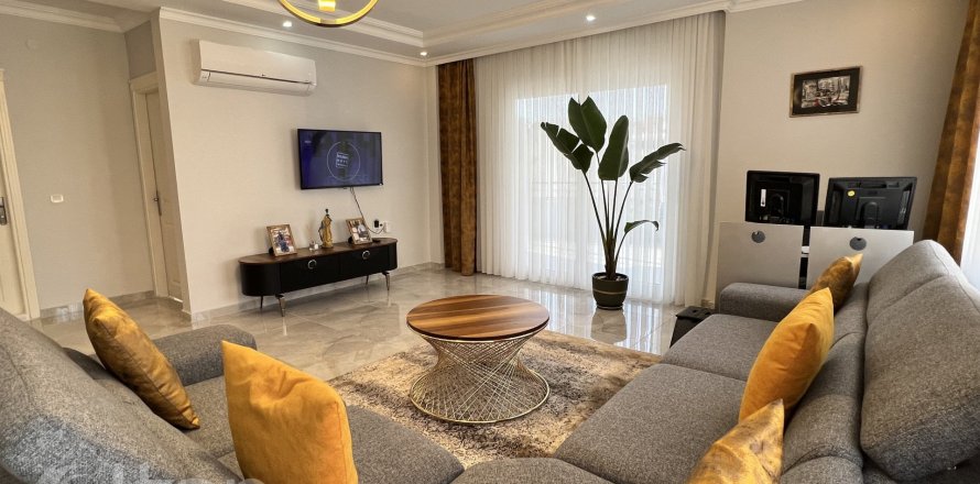 2+1 Apartment  in Mahmutlar, Antalya, Turkey No. 84704