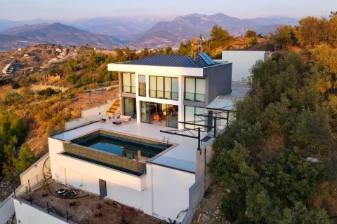 Villa for sale  in Gazipasa, Antalya, Turkey, 4 bedrooms, 645m2, No. 83010 – photo 1