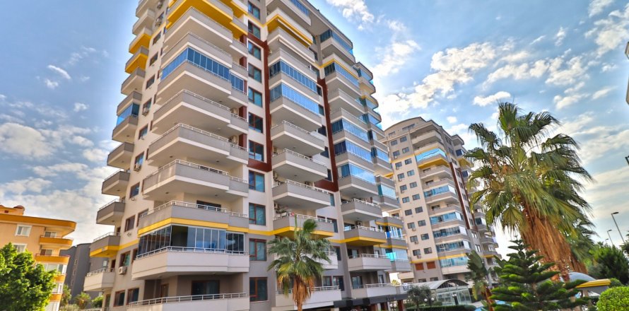 2+1 Apartment  in Mahmutlar, Antalya, Turkey No. 82968