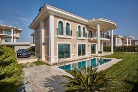 Villa for sale  in Istanbul, Turkey, 1 bedroom, 670m2, No. 80869 – photo 1