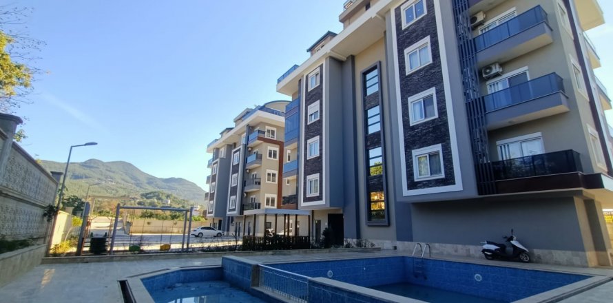 1+1 Apartment  in Oba, Antalya, Turkey No. 82492