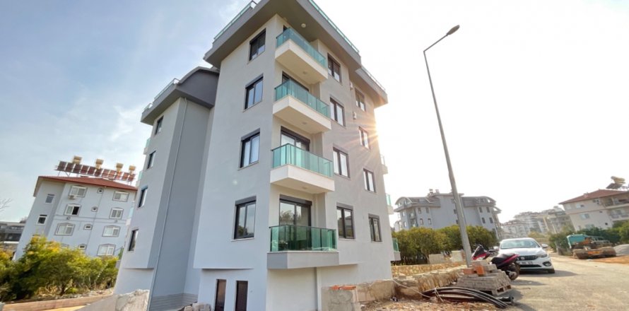 1+1 Apartment  in Oba, Antalya, Turkey No. 80119