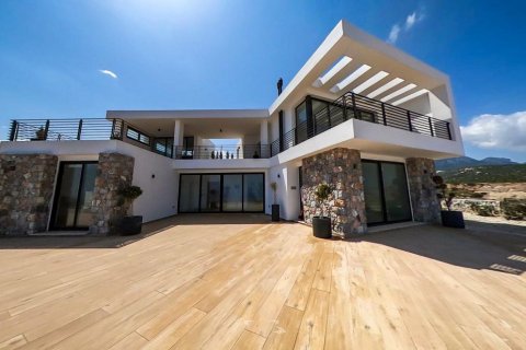 Villa for sale  in Girne, Northern Cyprus, 180m2, No. 81374 – photo 2