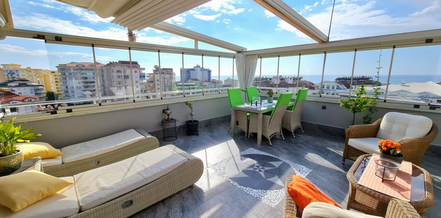 3+1 Penthouse  in Tosmur, Alanya, Antalya, Turkey No. 81342