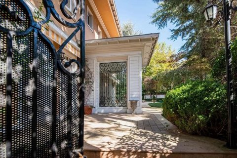 Villa for sale  in Eyup, Istanbul, Turkey, 6 bedrooms, 500m2, No. 82564 – photo 1