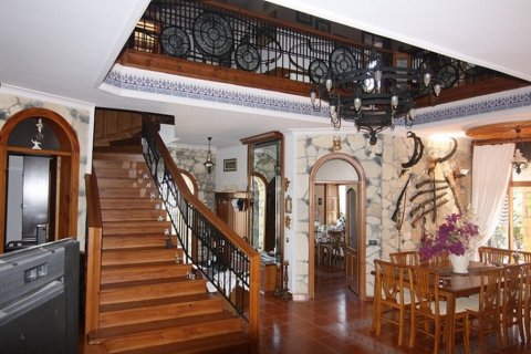 Villa for sale  in Oba, Antalya, Turkey, 6 bedrooms, 550m2, No. 79763 – photo 2