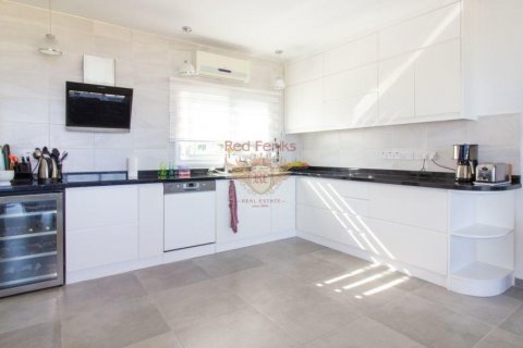 Apartment for sale  in Girne, Northern Cyprus, 2 bedrooms, 133m2, No. 85681 – photo 10