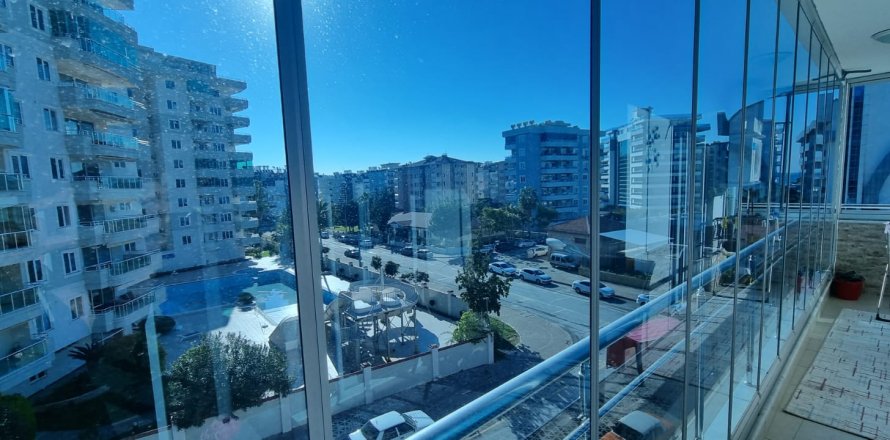 1+1 Apartment  in Oba, Antalya, Turkey No. 86031