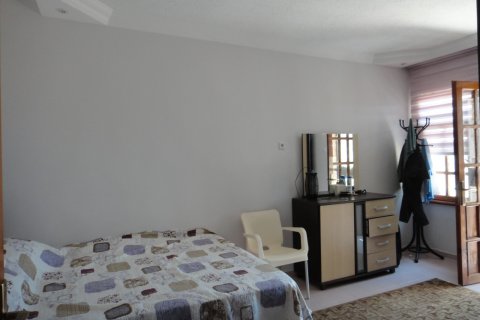 آپارتمان در  Mersin ، امارات متحده عربی 4 خوابه ، 250 متر مربع.  شماره 4870 - 4
