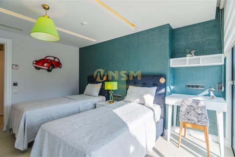 آپارتمان در  Alanya ، امارات متحده عربی 1 خوابه ، 114 متر مربع.  شماره 5515 - 9