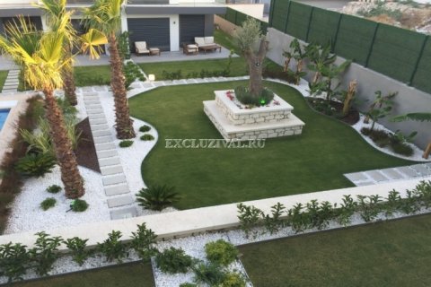 ویلا در  Cesme ، امارات متحده عربی 5 خوابه ، 210 متر مربع.  شماره 9456 - 12