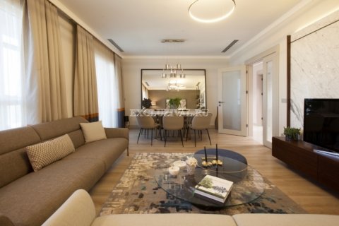 آپارتمان در  Istanbul ، امارات متحده عربی 4 خوابه ، 216 متر مربع.  شماره 9375 - 4