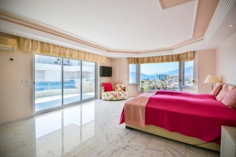 آپارتمان در Tosmur،  Alanya ، امارات متحده عربی 4 خوابه ، 370 متر مربع.  شماره 12639 - 6