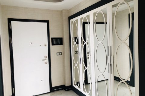 آپارتمان در  Mersin ، امارات متحده عربی 4 خوابه ، 190 متر مربع.  شماره 15759 - 5