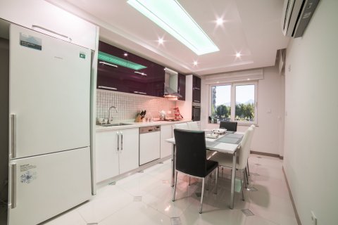 آپارتمان در  Antalya ، امارات متحده عربی 2 خوابه ، 120 متر مربع.  شماره 15798 - 9