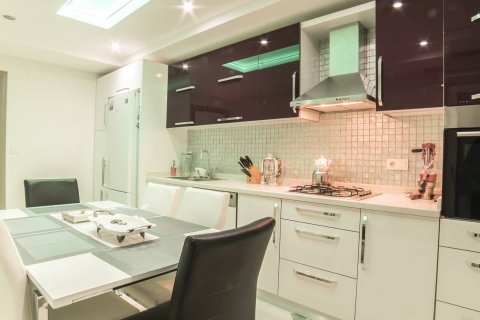 آپارتمان در  Antalya ، امارات متحده عربی 2 خوابه ، 120 متر مربع.  شماره 15798 - 3