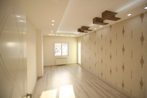 آپارتمان در  Mersin ، امارات متحده عربی 4 خوابه ، 265 متر مربع.  شماره 22015 - 25