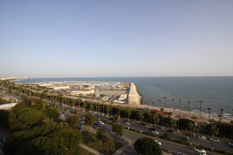 آپارتمان در  Mersin ، امارات متحده عربی 4 خوابه ، 265 متر مربع.  شماره 22015 - 3