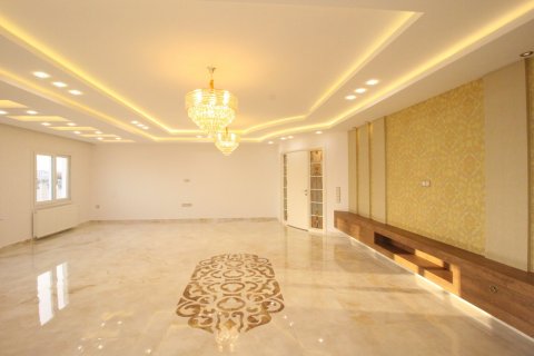 آپارتمان در  Mersin ، امارات متحده عربی 4 خوابه ، 265 متر مربع.  شماره 22015 - 21