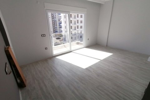 آپارتمان در  Mahmutlar ، امارات متحده عربی 1 خوابه ، 55 متر مربع.  شماره 32649 - 21