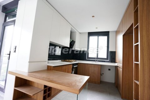 آپارتمان در  Antalya ، امارات متحده عربی 2 خوابه ، 180 متر مربع.  شماره 2992 - 8