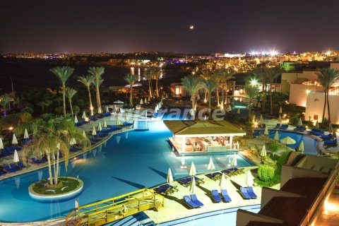 هتل در  Side ، امارات متحده عربی 16500 متر مربع.  شماره 33703 - 1