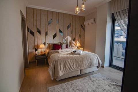 آپارتمان در  Mahmutlar ، امارات متحده عربی 2 خوابه ، 115 متر مربع.  شماره 10739 - 14