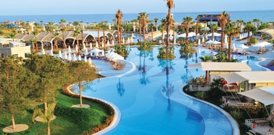 هتل در  Belek ، امارات متحده عربی 980000 متر مربع.  شماره 40540