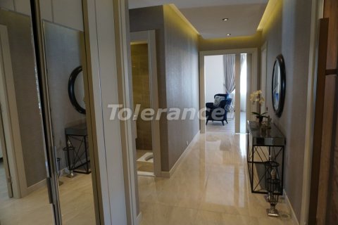 آپارتمان در  Mersin ، امارات متحده عربی 3 خوابه ، 205 متر مربع.  شماره 30665 - 4
