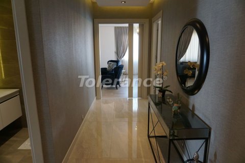 آپارتمان در  Mersin ، امارات متحده عربی 3 خوابه ، 205 متر مربع.  شماره 30665 - 5