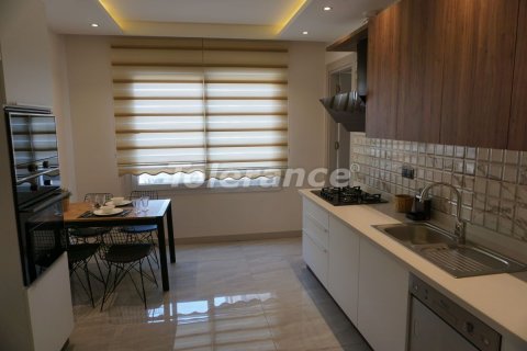 آپارتمان در  Mersin ، امارات متحده عربی 3 خوابه ، 205 متر مربع.  شماره 30665 - 16
