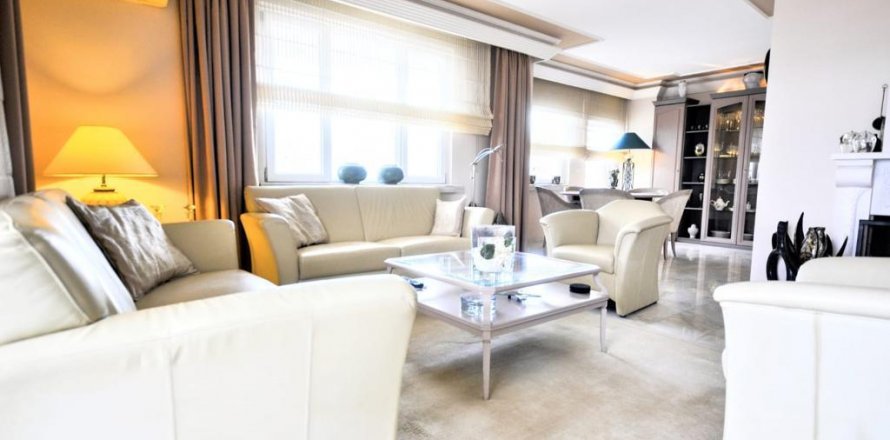 آپارتمان در  Mahmutlar ، امارات متحده عربی 4 خوابه ، 180 متر مربع.  شماره 42824