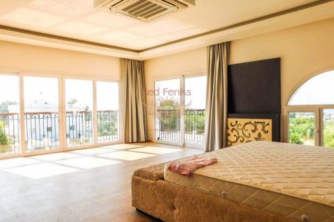 ویلا در  Girne ، امارات متحده عربی 5 خوابه ، 304 متر مربع.  شماره 48636 - 14